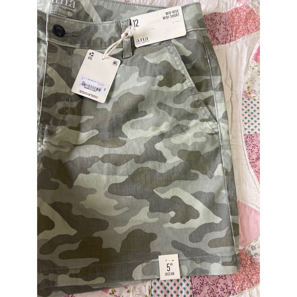 ANA A New Approach Womens Camo Mid-Rise Midi Shorts Green Camouflage Size 12 NWT - Picture 3 of 7